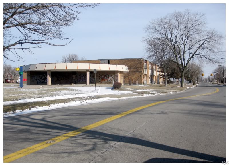 Street picture of school